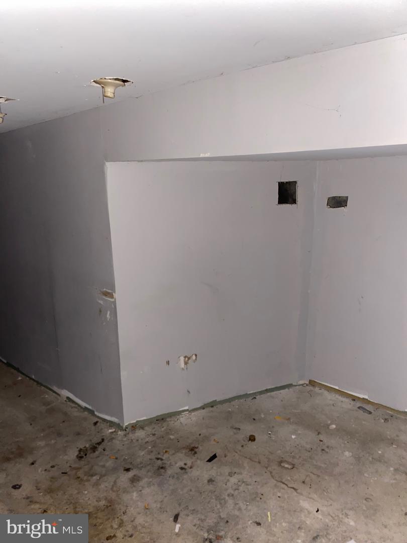 1430 N Corlies St Property Photo 10