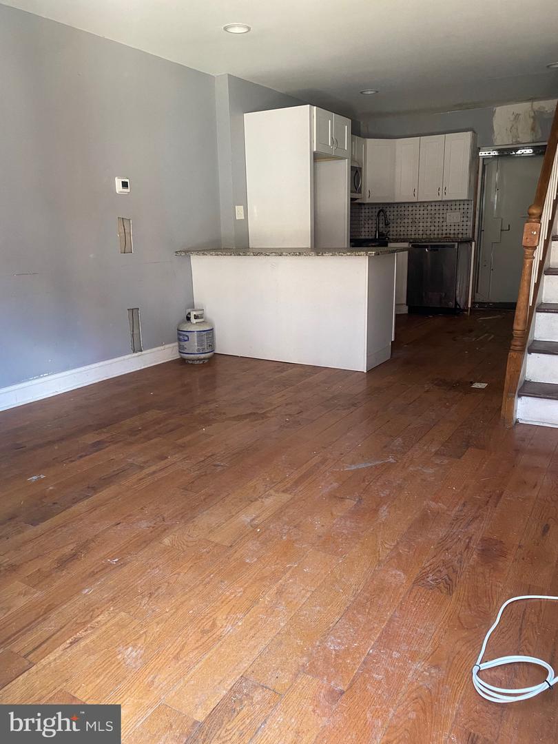 1245 N Newkirk St Property Photo 2