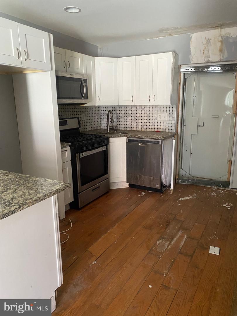 1245 N Newkirk St Property Photo 3