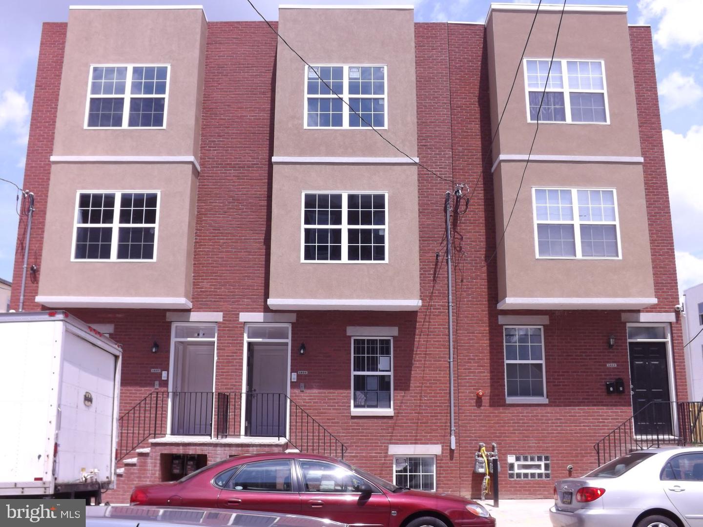 1803 W Berks Property Photo 1