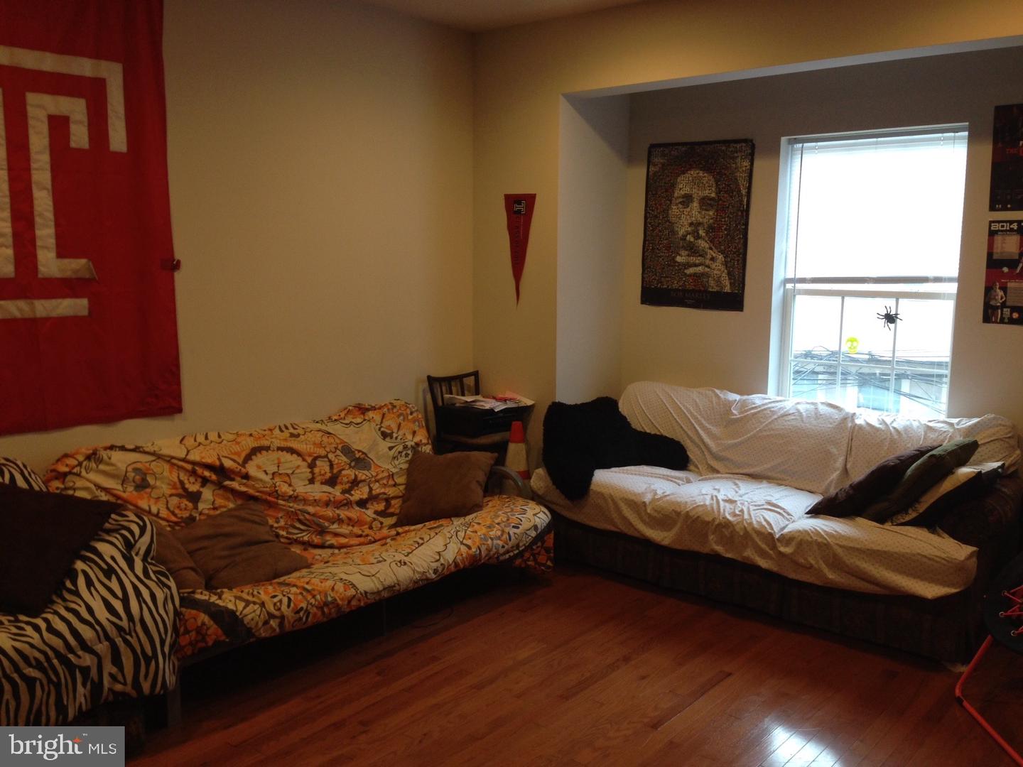 1805 W Berks Property Photo 5