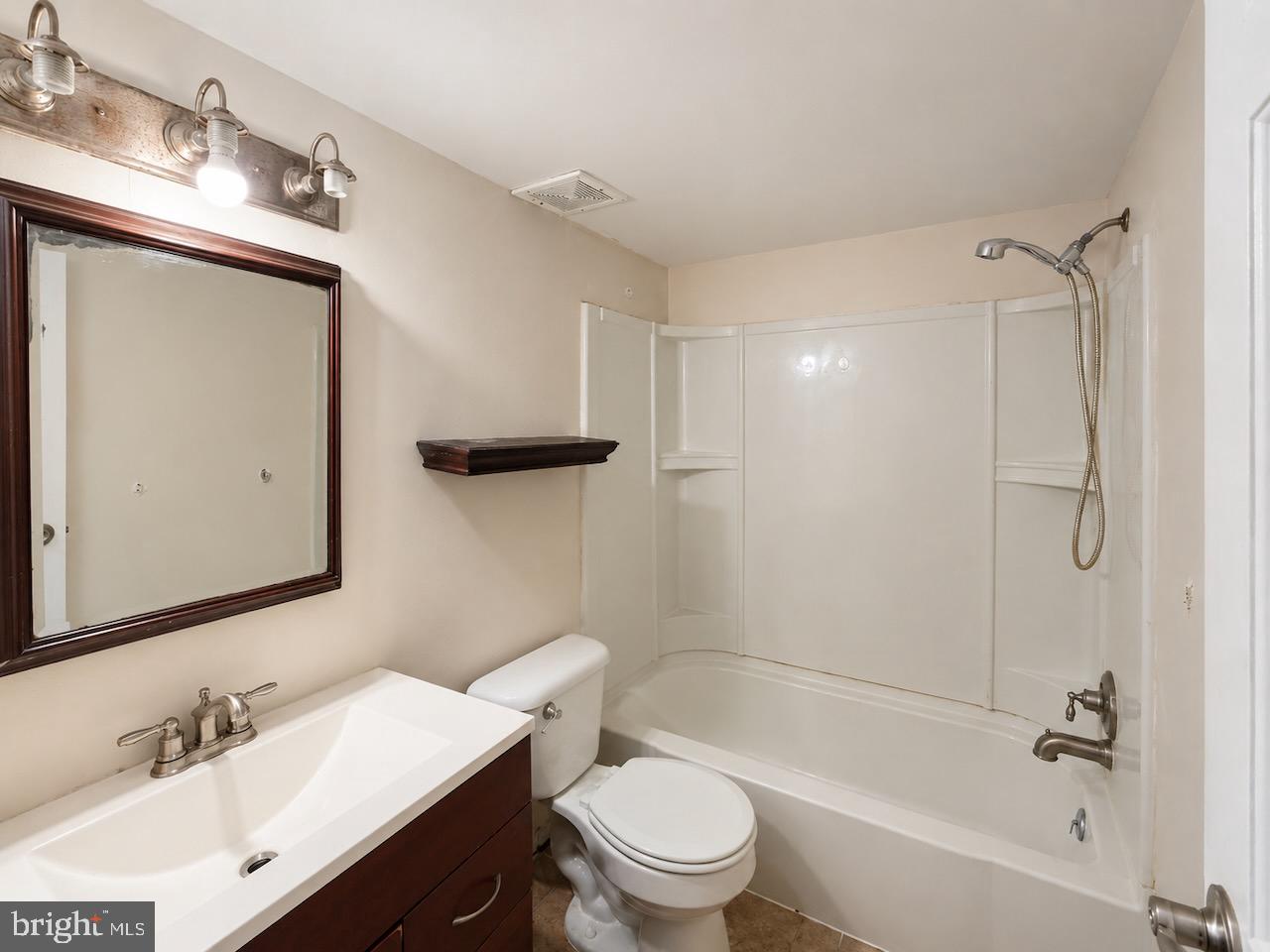 8030-00 Ditman St #55j Property Photo 11