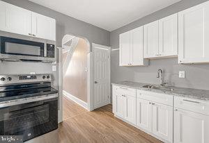 1635 Etting St Property Photo 9