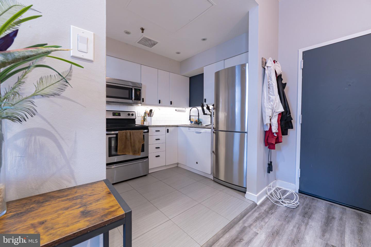 1238 Callowhill St #101 Property Photo 6