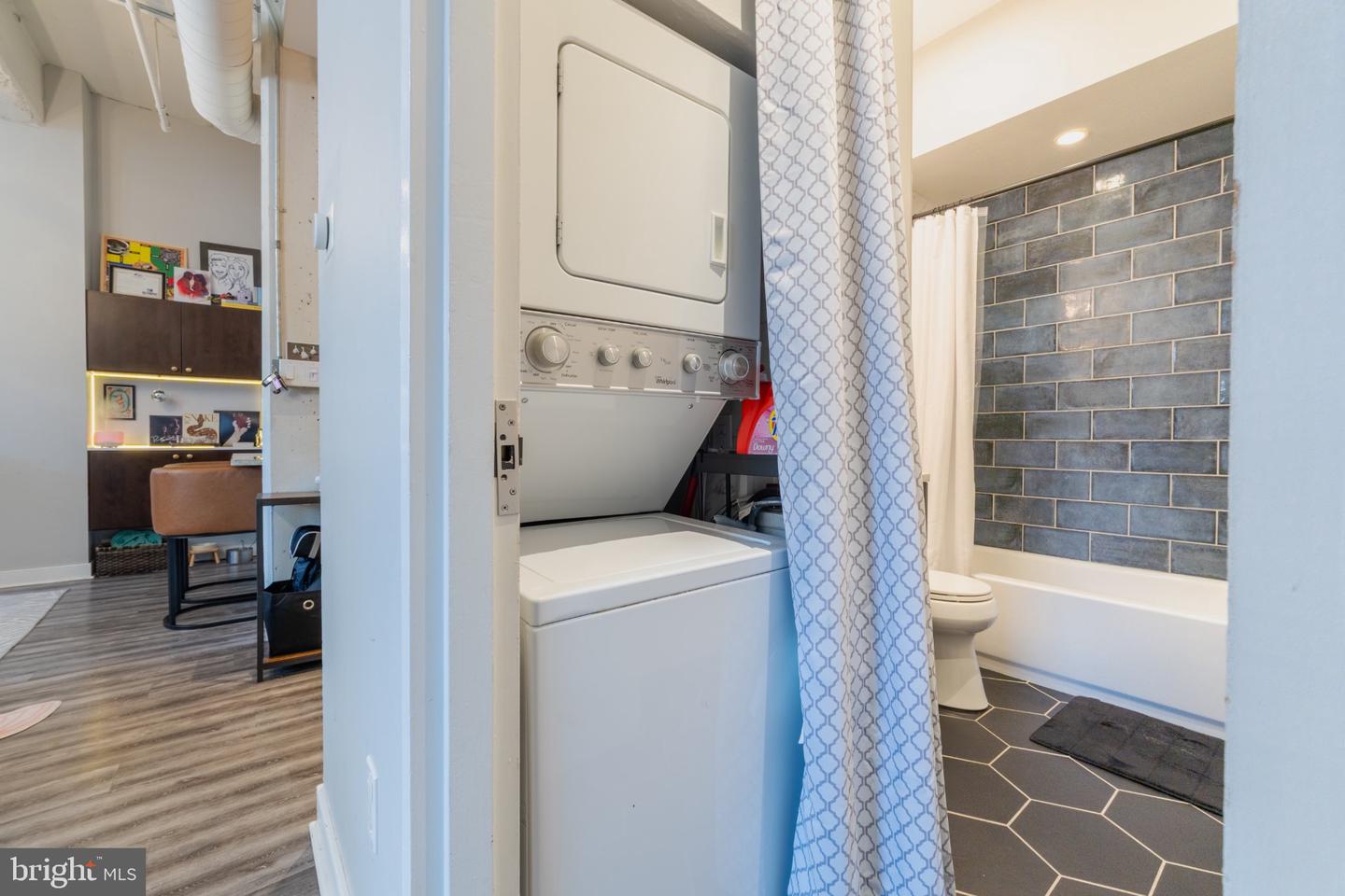1238 Callowhill St #101 Property Photo 21