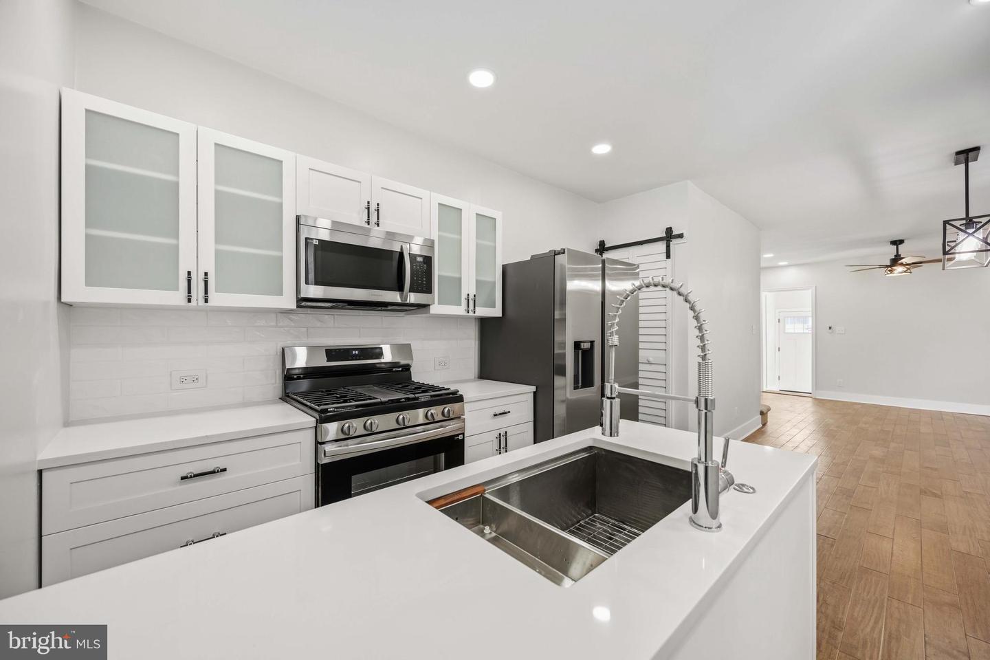219 S 58th St Property Photo 13