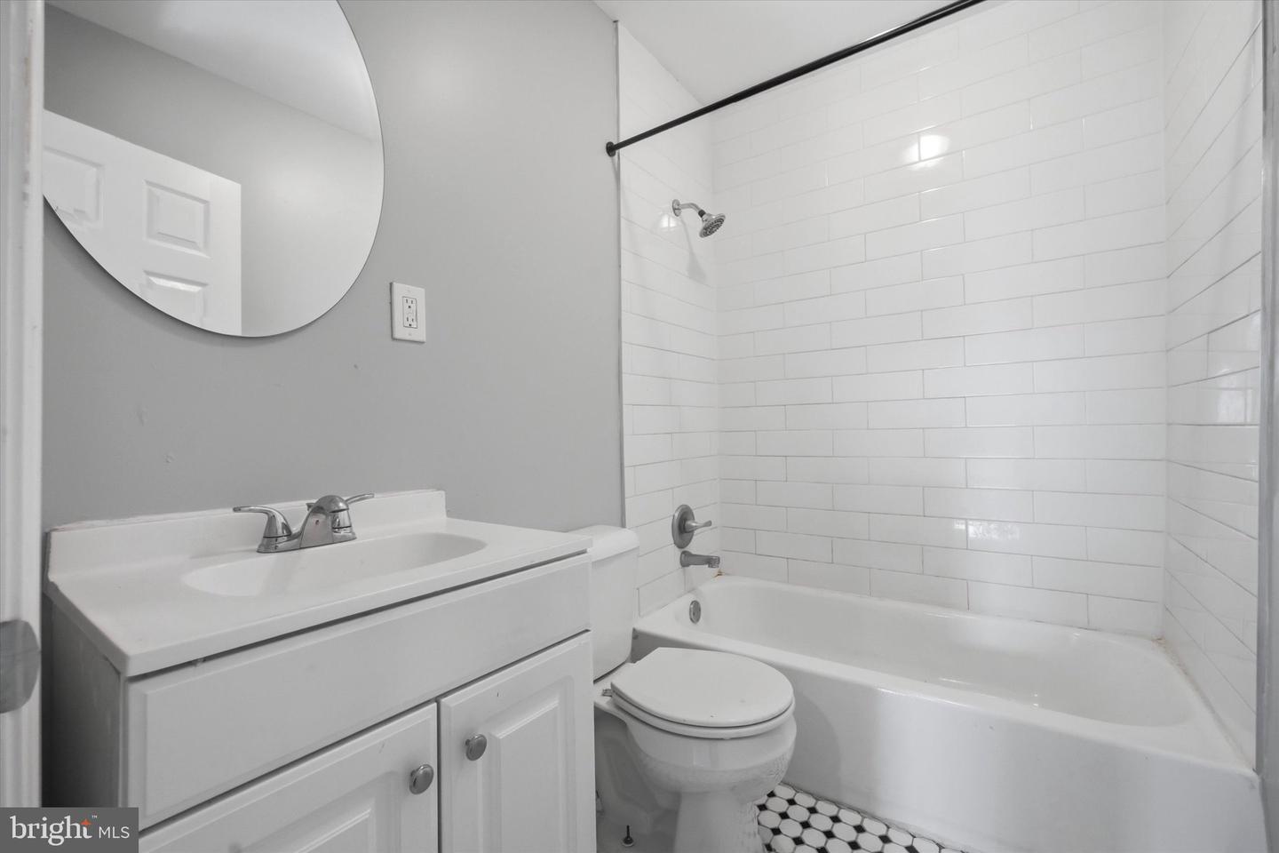 5439 Windsor Ave Property Photo 25