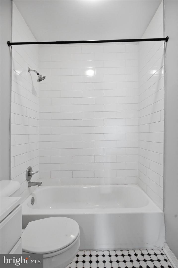 5439 Windsor Ave Property Photo 26