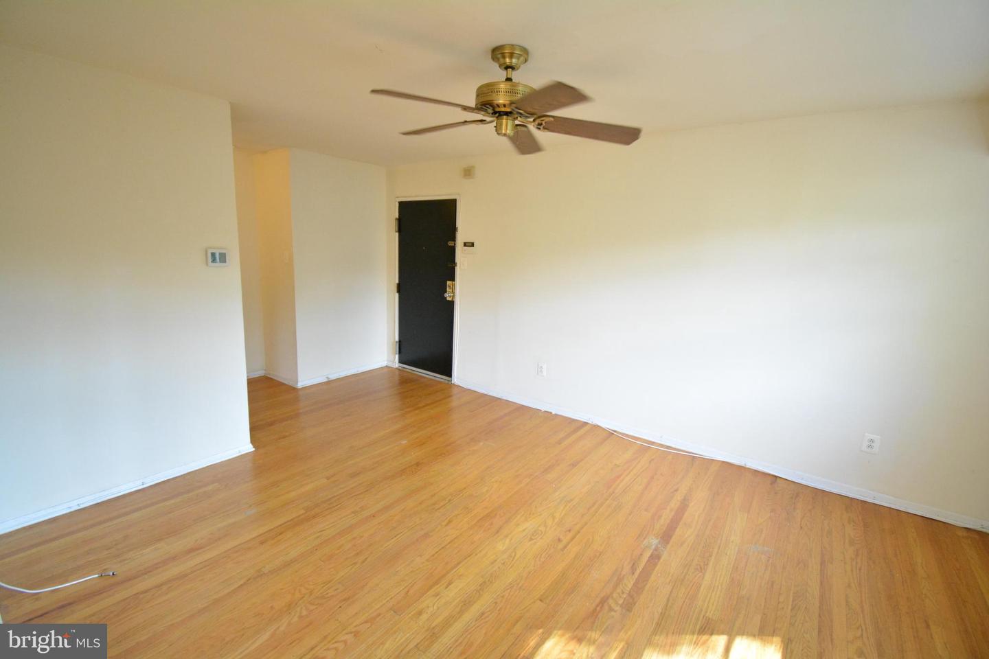 3413 Cresson St #6 Property Photo 3