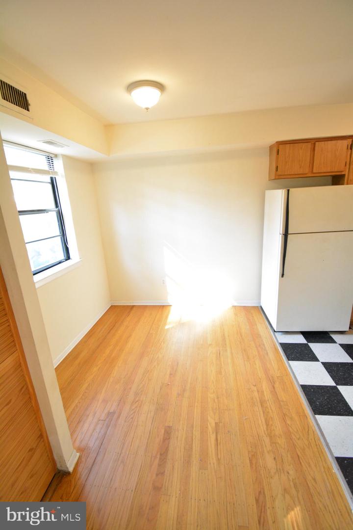 3413 Cresson St #6 Property Photo 4