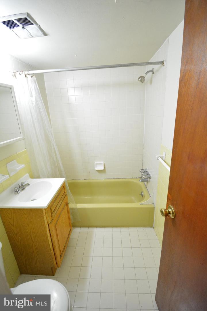 3413 Cresson St #6 Property Photo 7