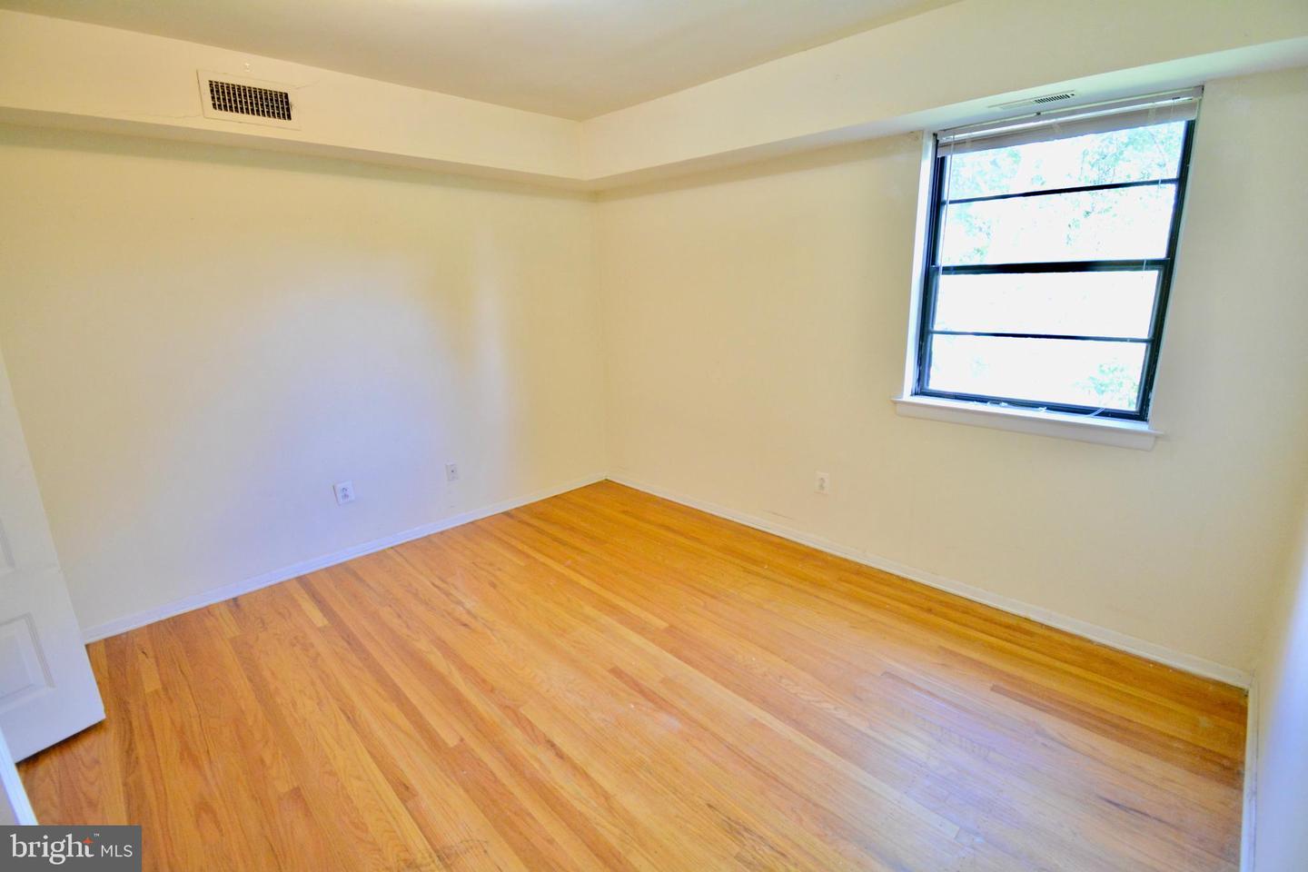 3413 Cresson St #6 Property Photo 9