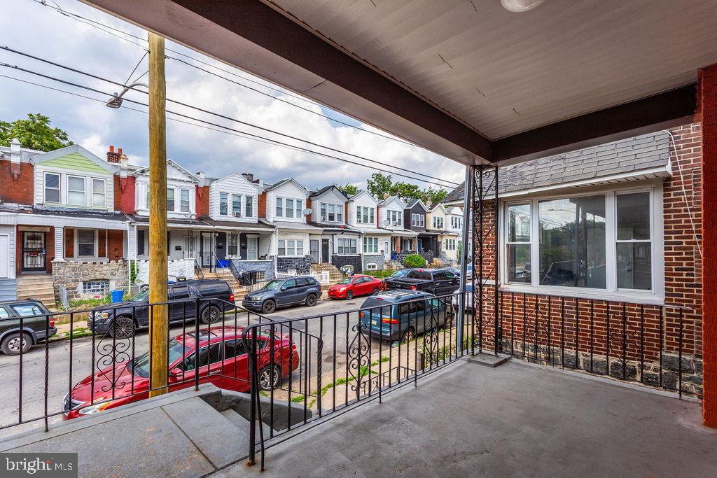 6144 Locust St Property Photo 4