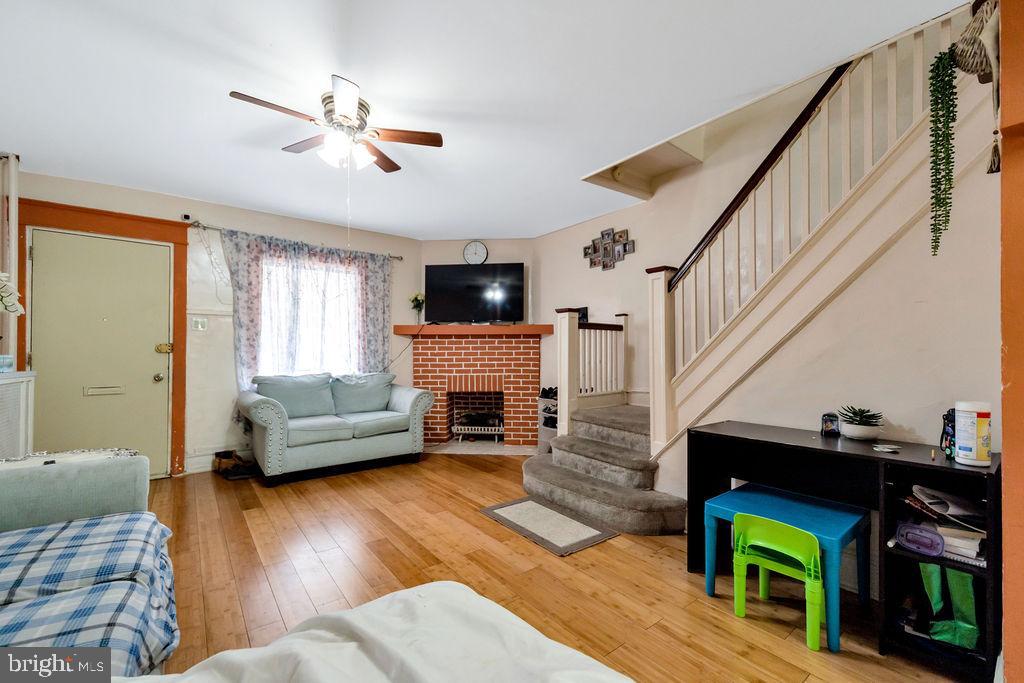 6144 Locust St Property Photo 8