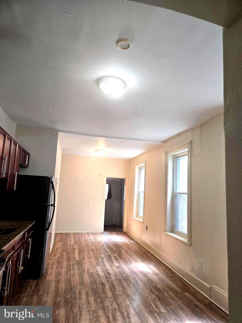 1225 W Huntingdon St Property Photo 10