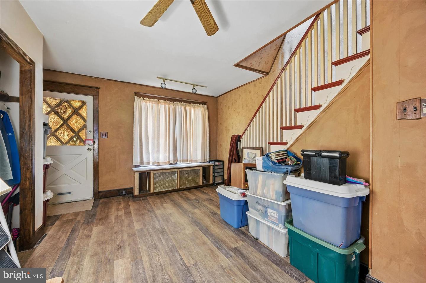 2242 E Monmouth St Property Photo 3
