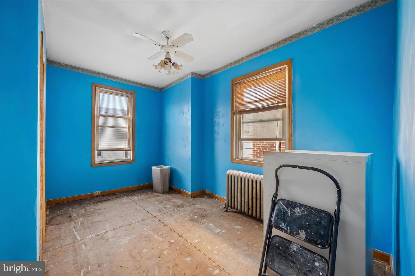 2242 E Monmouth St Property Photo 8