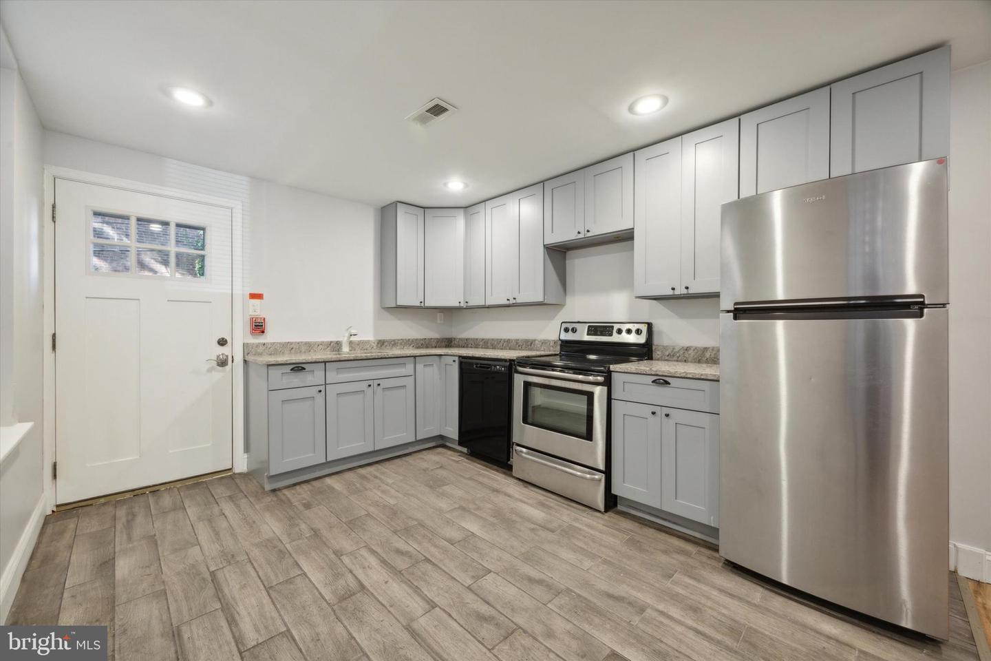 518 N 40th St #unit 1 Property Photo 4