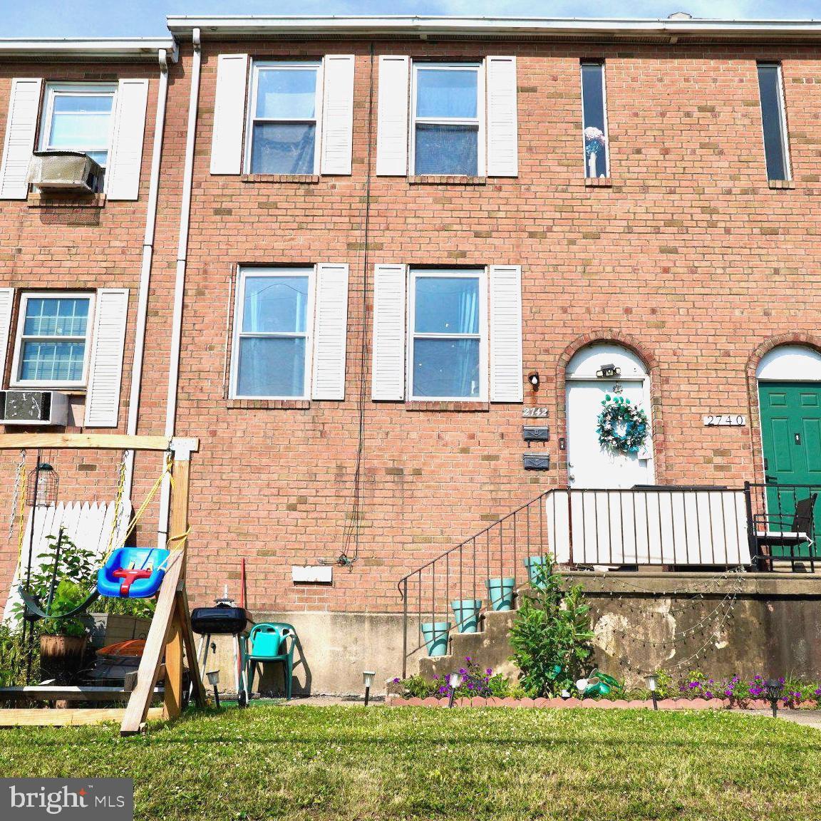 2742 Island Ave Property Photo 1