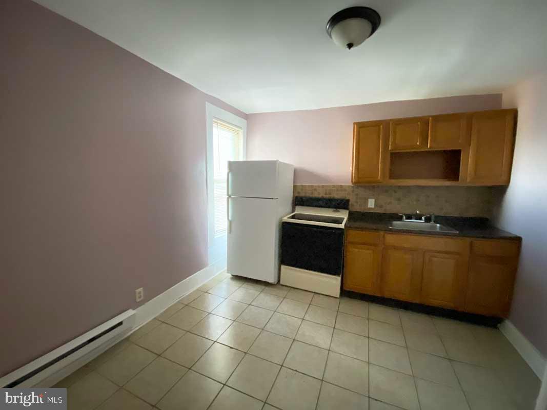 1833 W Rockland St #2nd Fl Property Photo 6