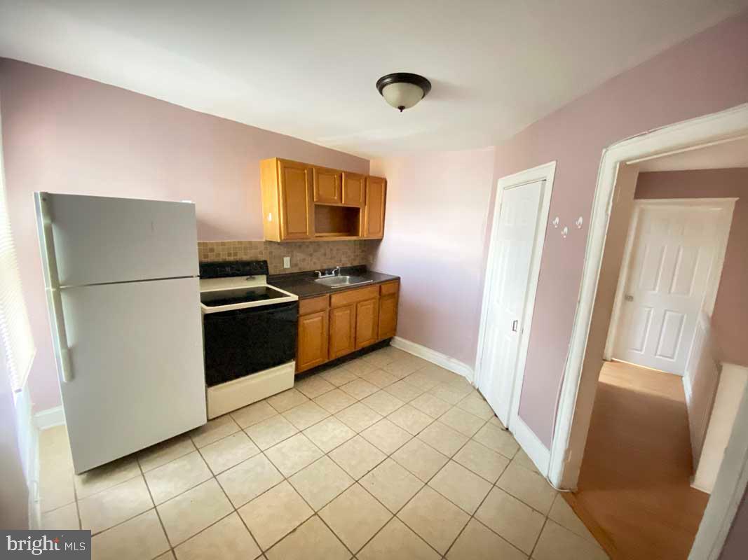 1833 W Rockland St #2nd Fl Property Photo 7