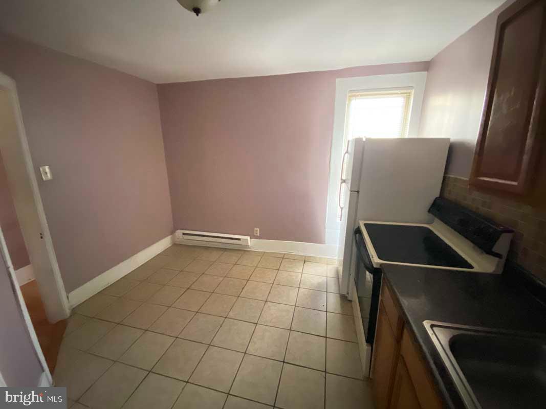 1833 W Rockland St #2nd Fl Property Photo 9