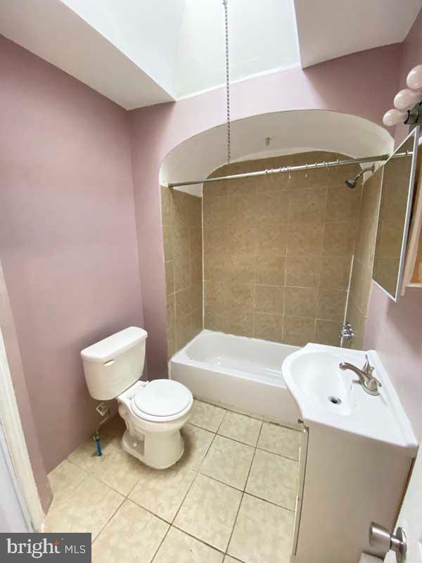 1833 W Rockland St #2nd Fl Property Photo 12