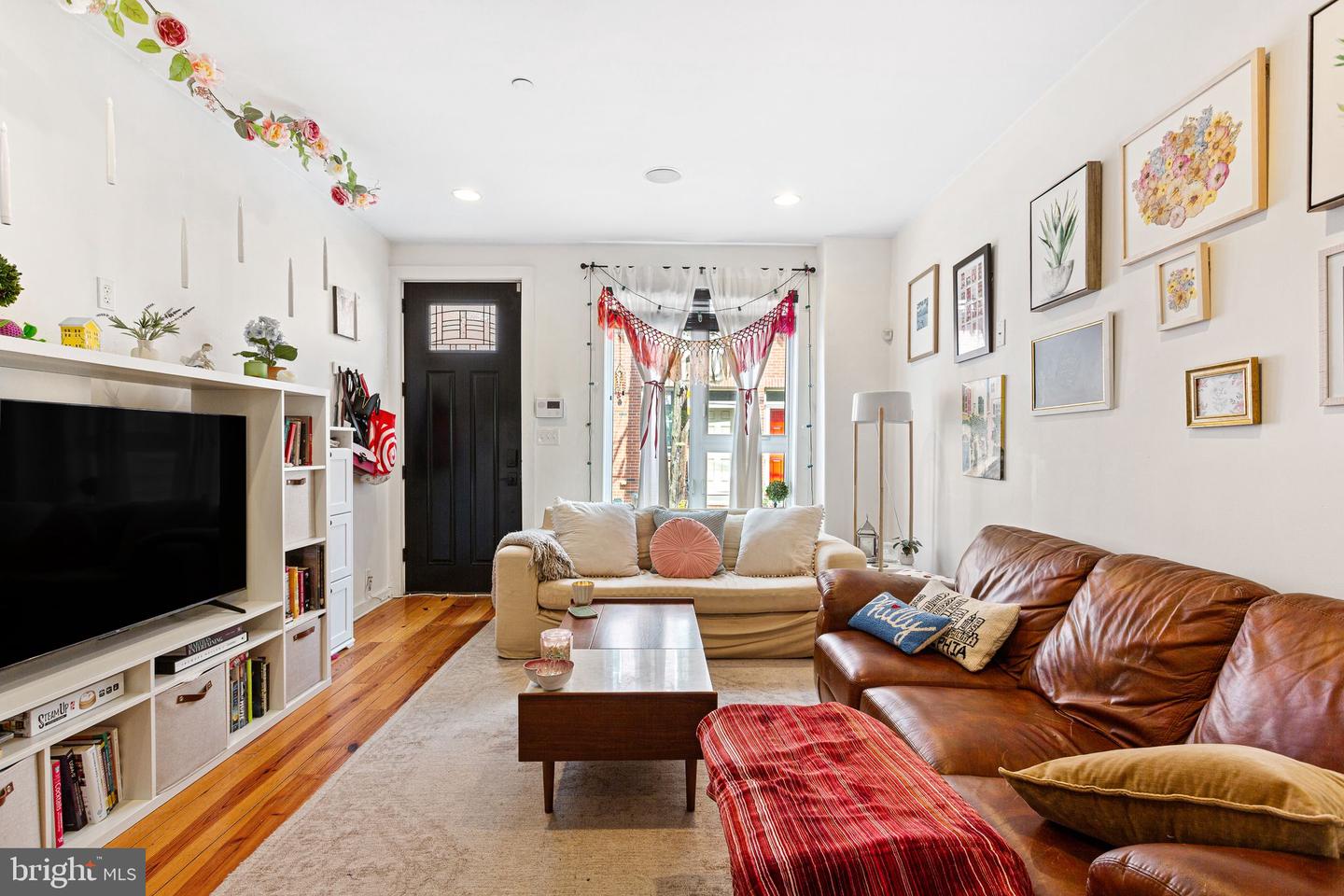 1322 S Chadwick St Property Photo 4