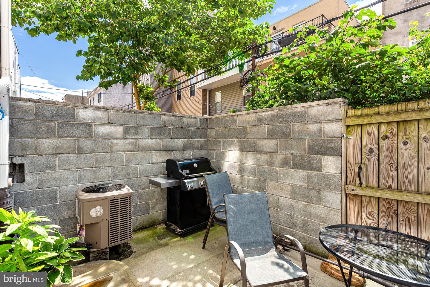 1322 S Chadwick St Property Photo 11