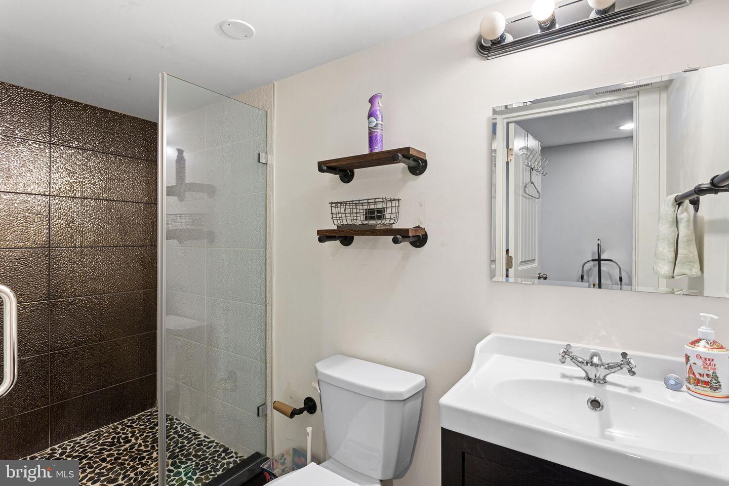 1322 S Chadwick St Property Photo 31