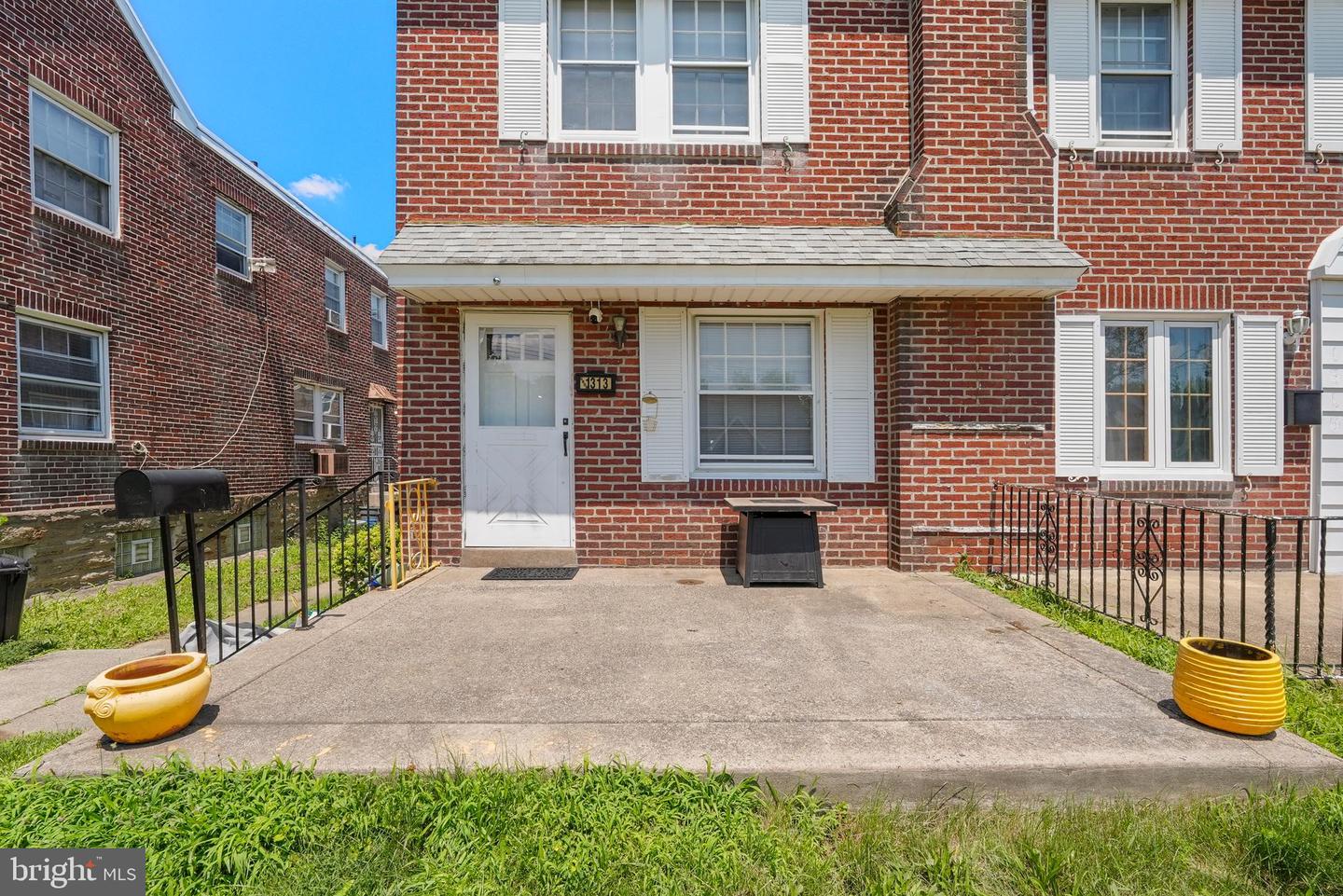 1313 Friendship St Property Photo 2
