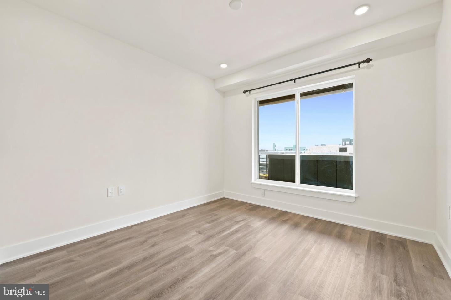 1148 N 2nd St #4i Property Photo 14