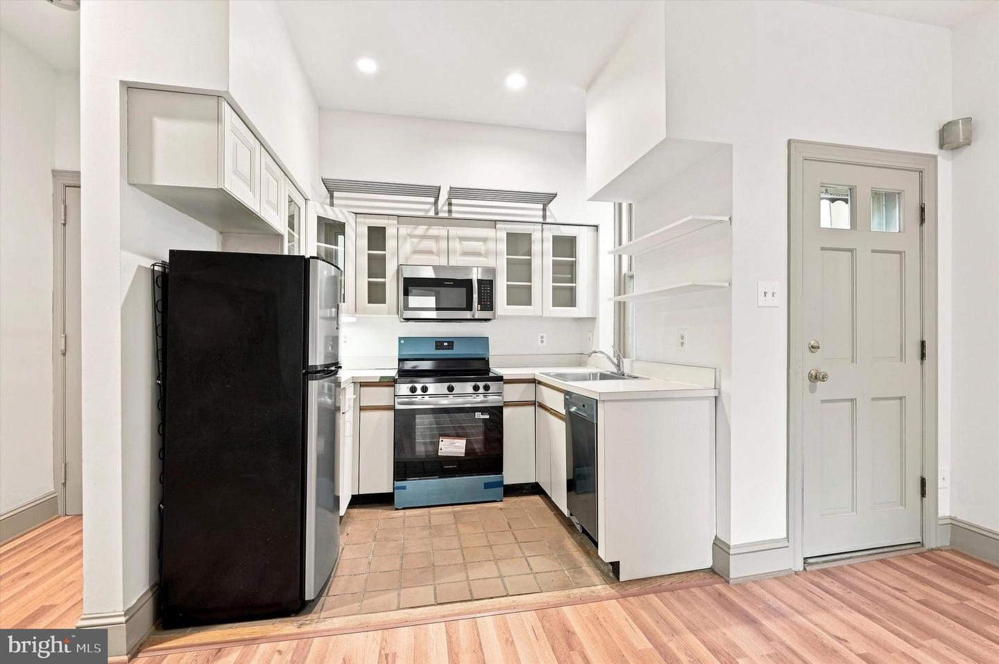 1529 Green St #c Property Photo 9
