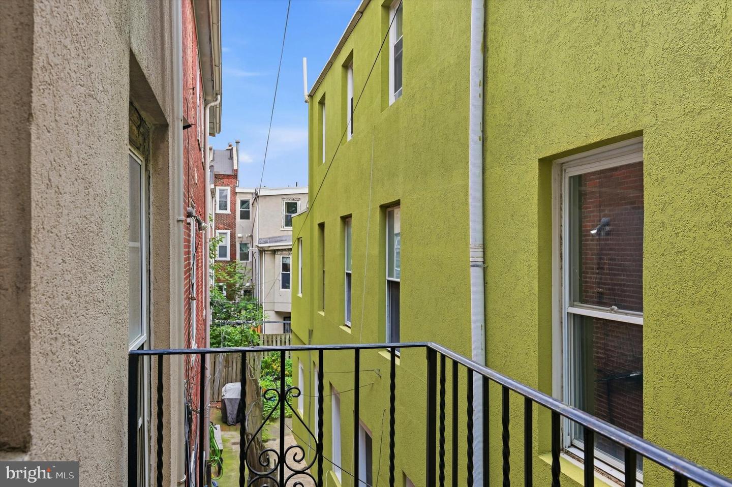 1529 Green St #c Property Photo 12