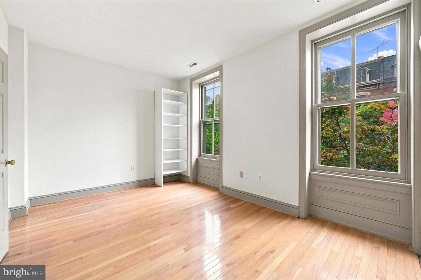 1529 Green St #c Property Photo 13