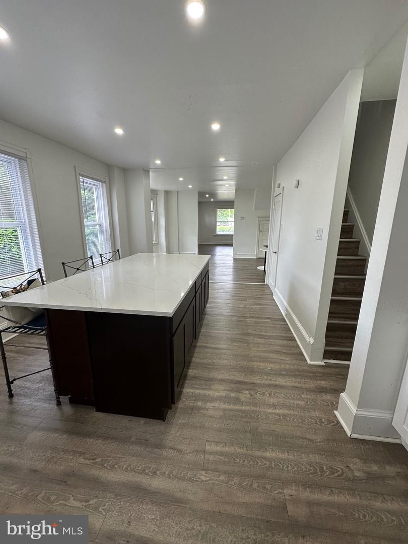 482 Martin St Property Photo 1