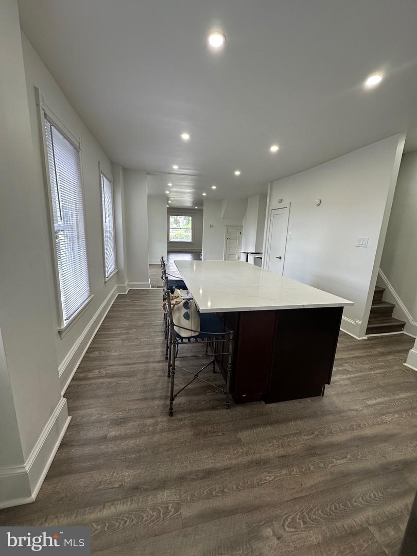 482 Martin St Property Photo 16