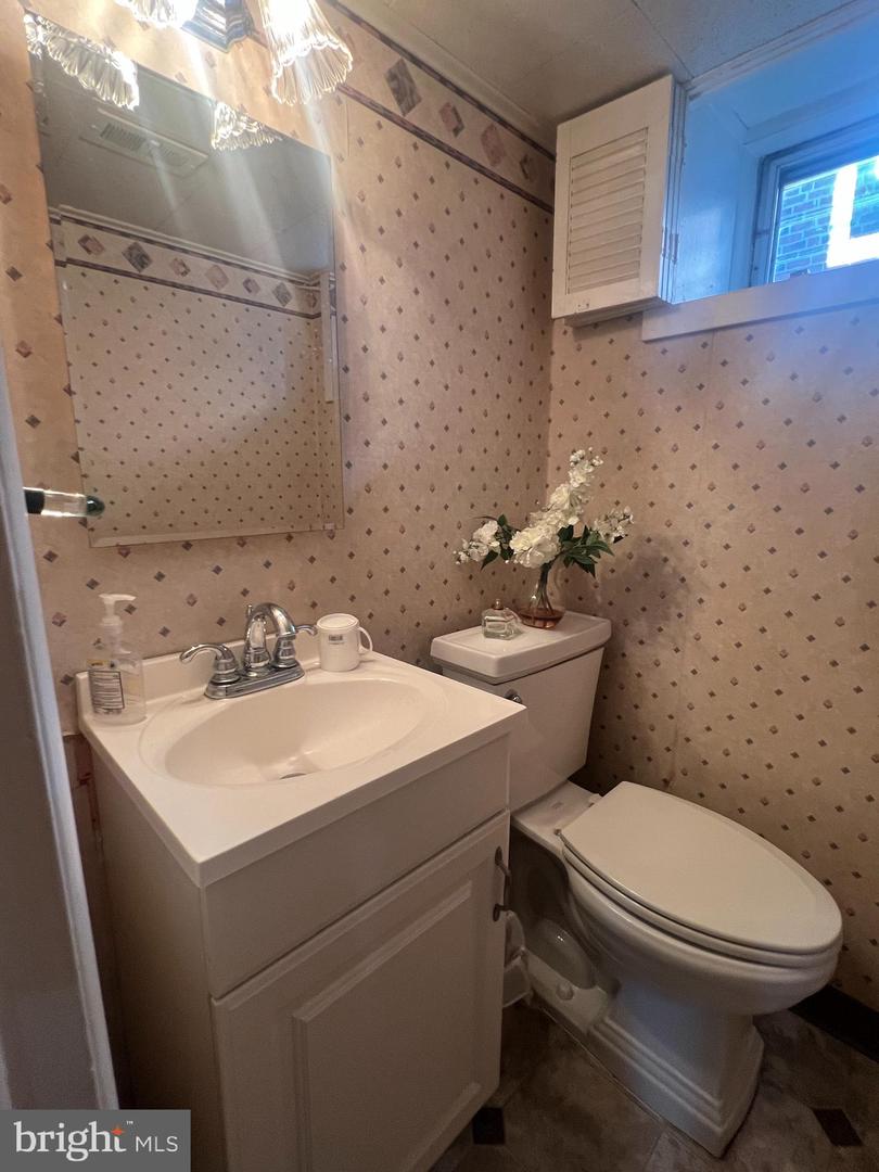 1026 Chandler St Property Photo 34
