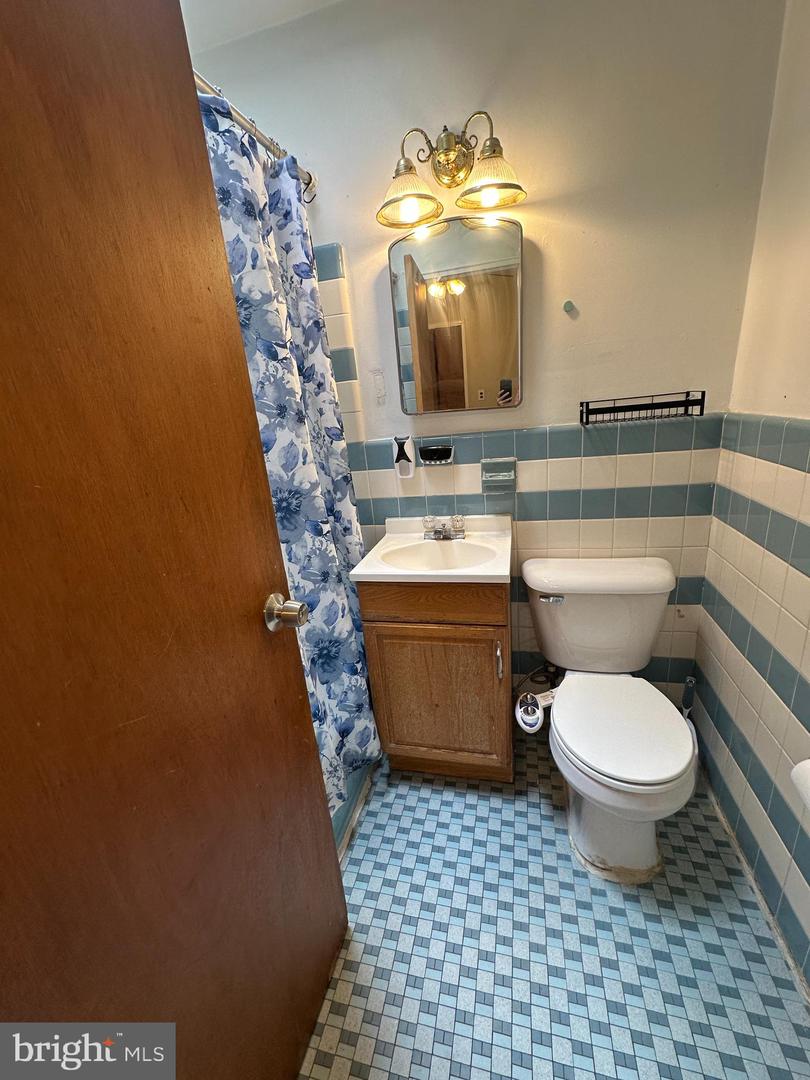 4551 Pennypack St Property Photo 7