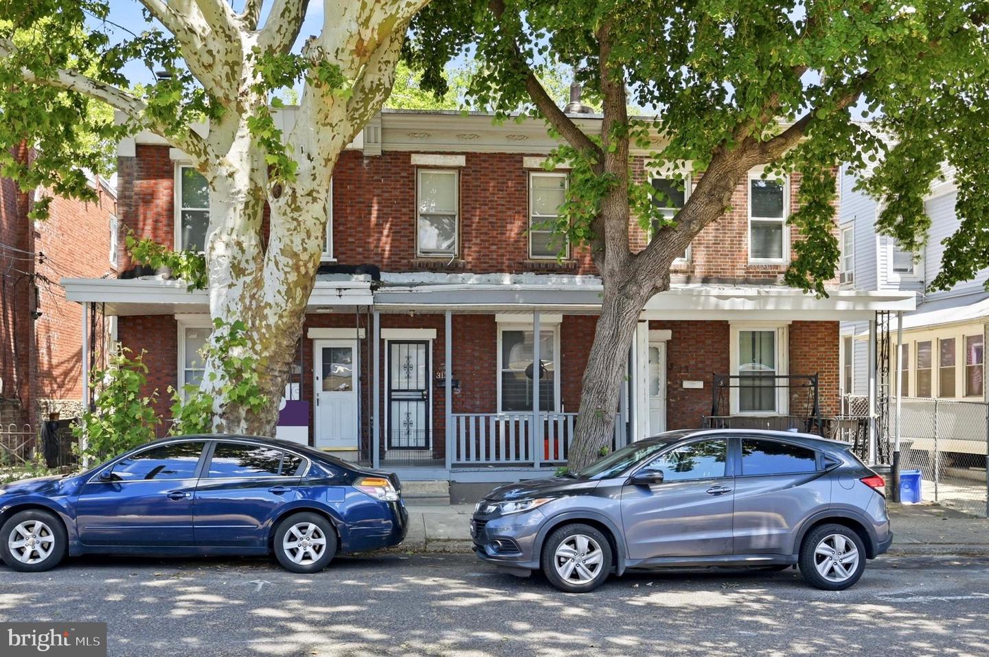 315 W Clarkson Ave Property Photo 1