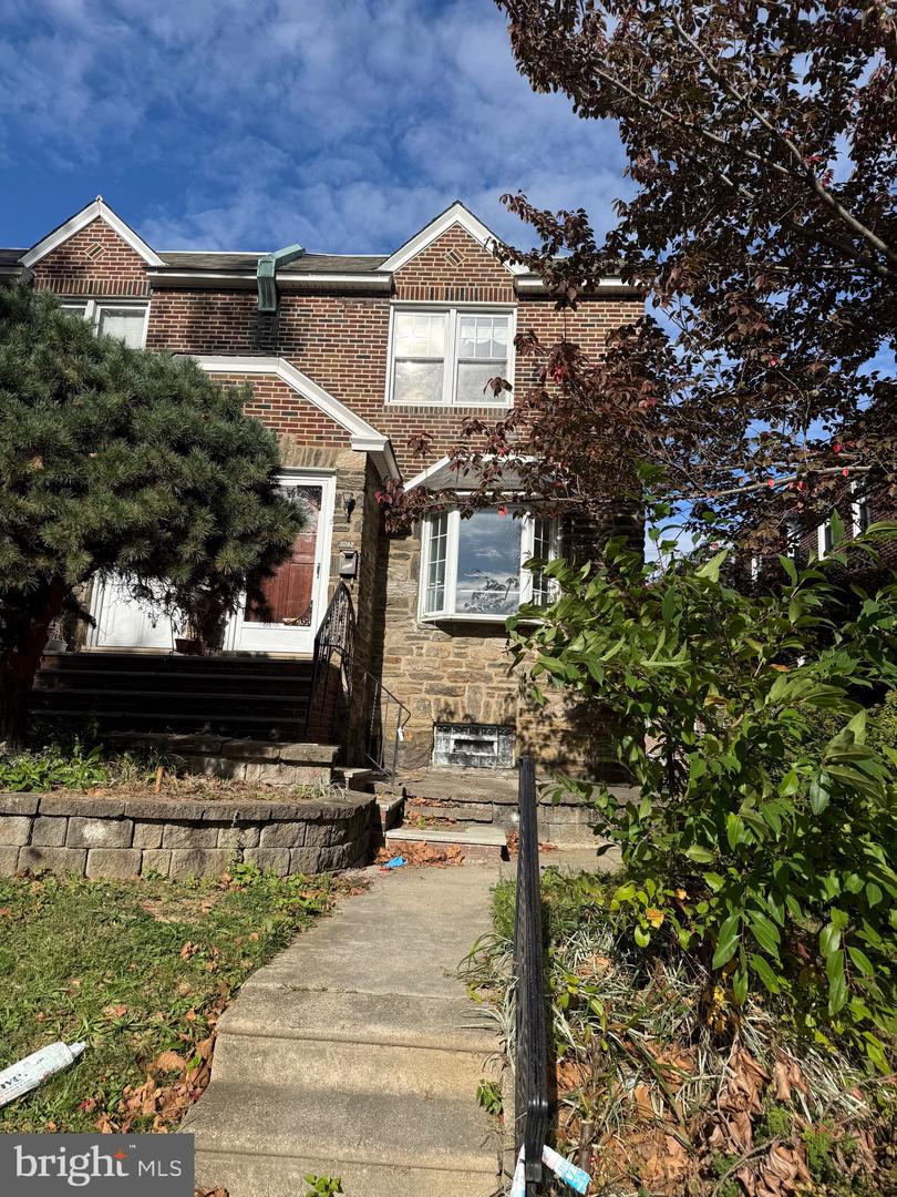 3011 Teesdale St Property Photo 3
