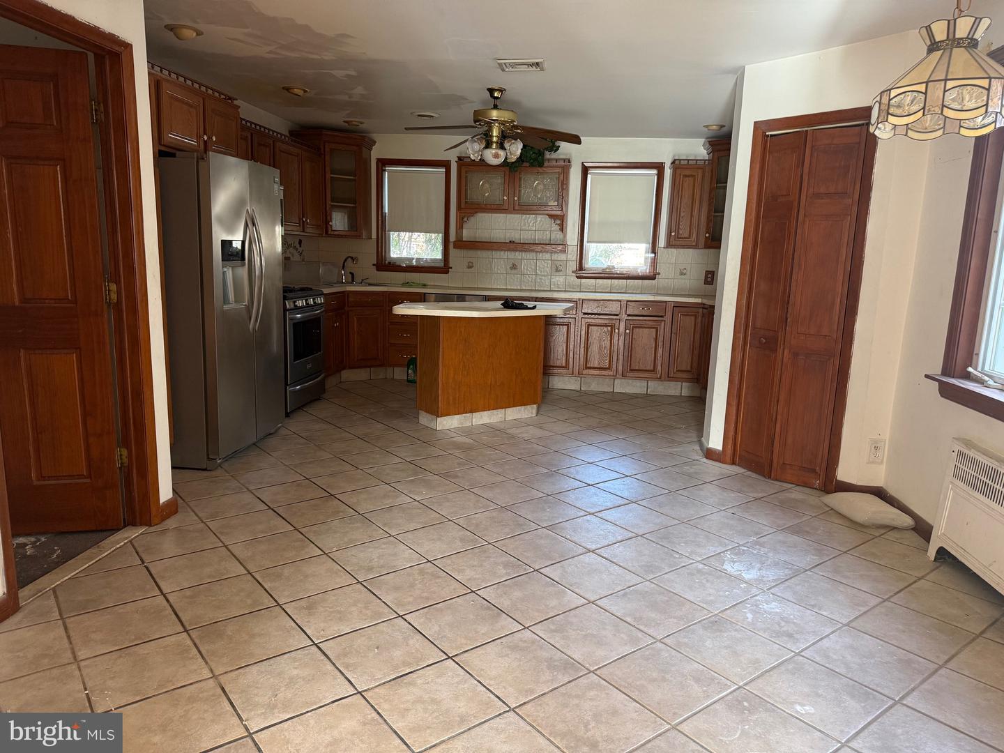 3011 Teesdale St Property Photo 6