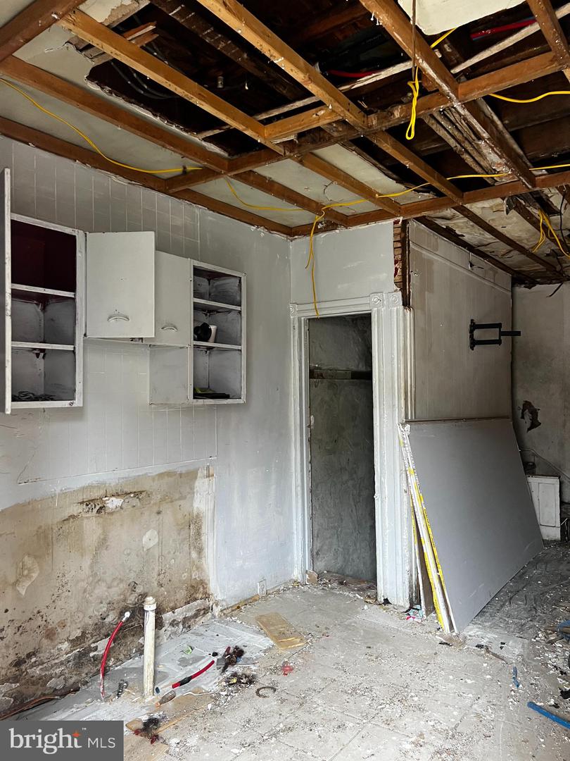 5027 Ogden St Property Photo 12
