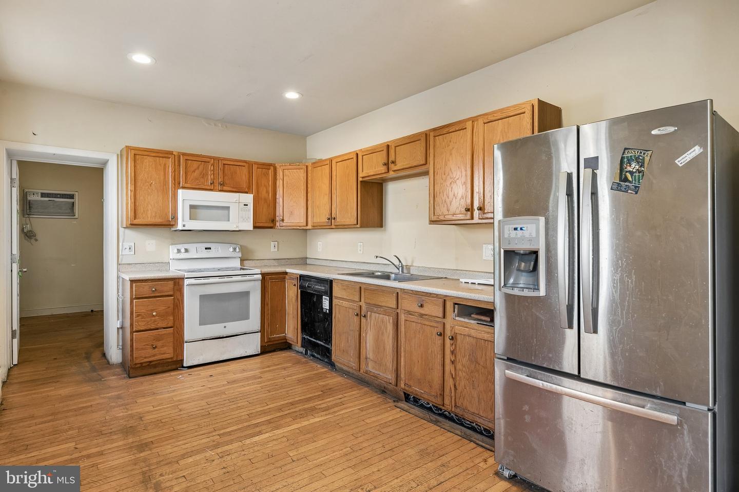 2110 W Chew Ave Property Photo 11
