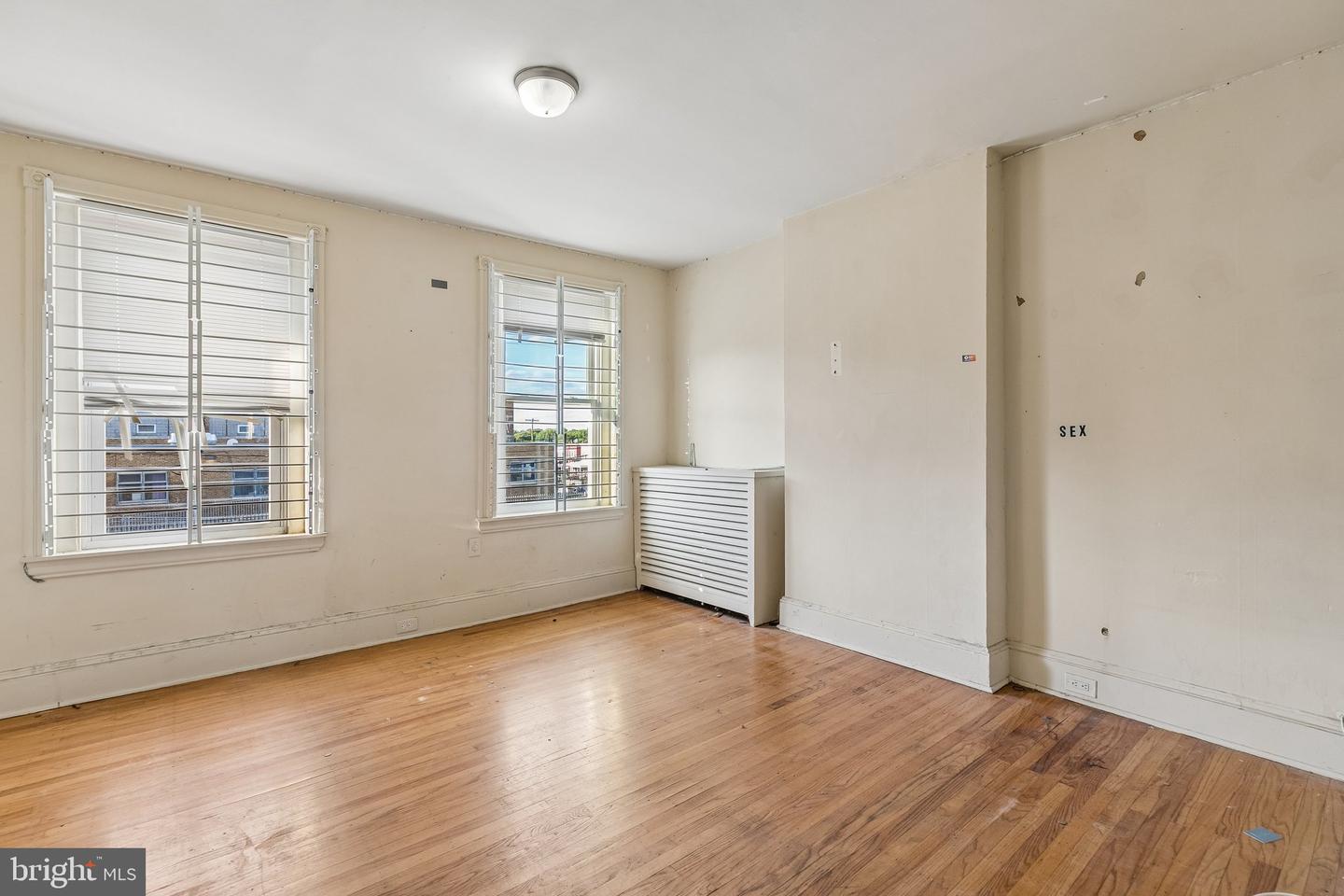 2110 W Chew Ave Property Photo 20