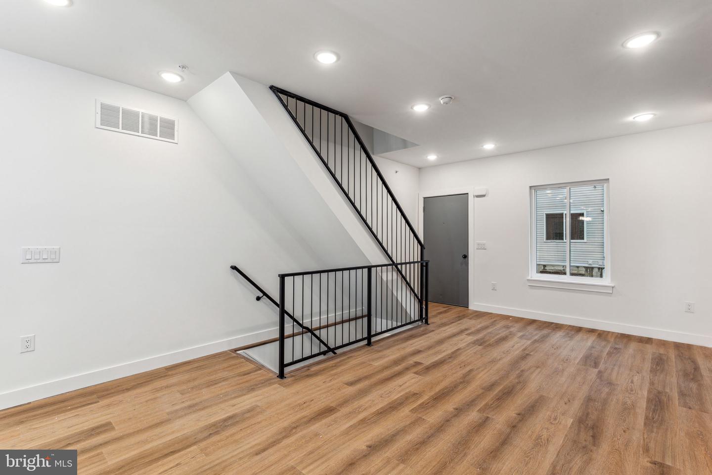 2023 N Reese St Property Photo 6