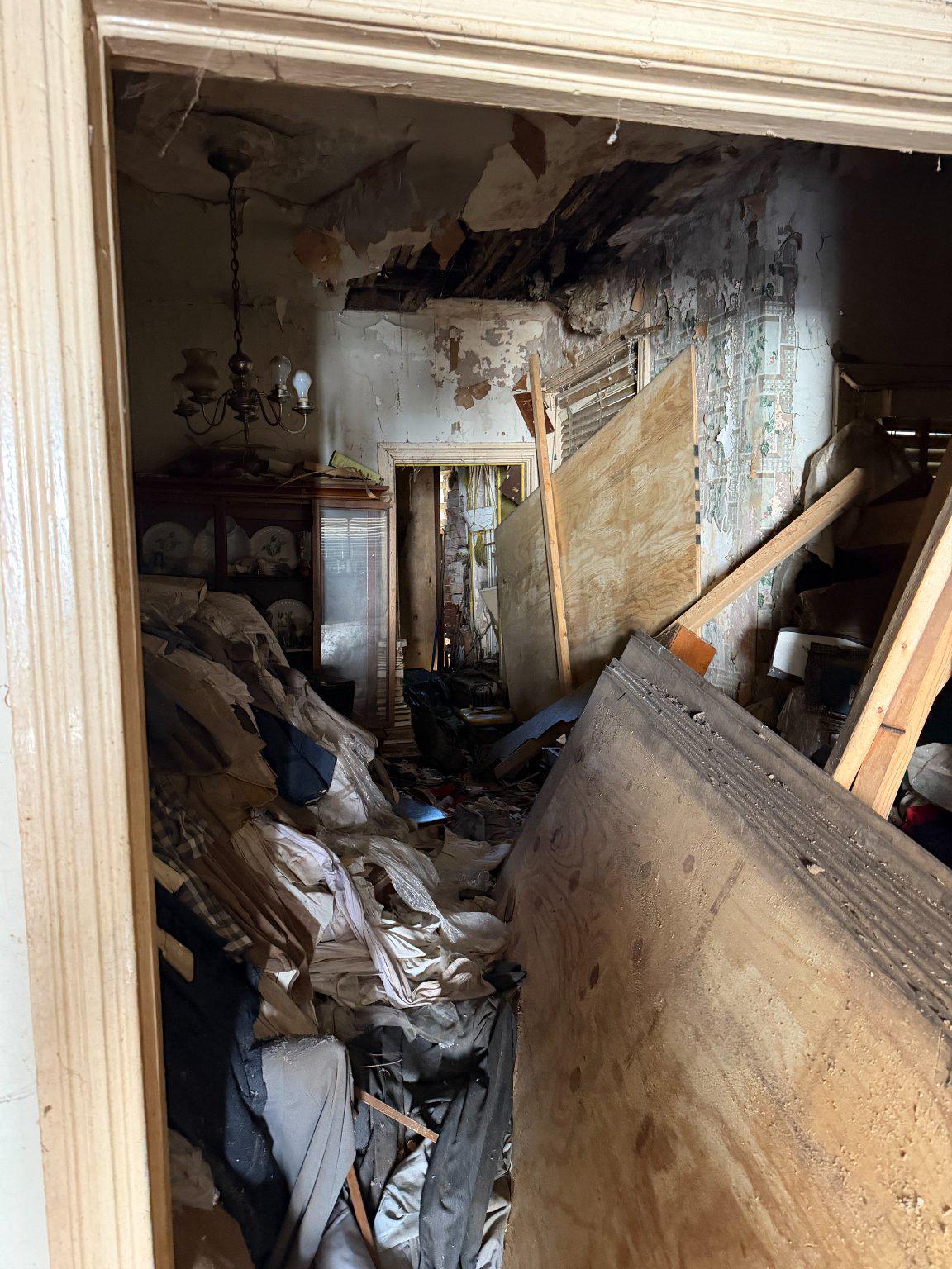 1629 N Newkirk St Property Photo 4