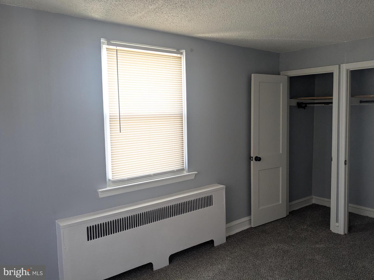 1327 E Weaver St Property Photo 6
