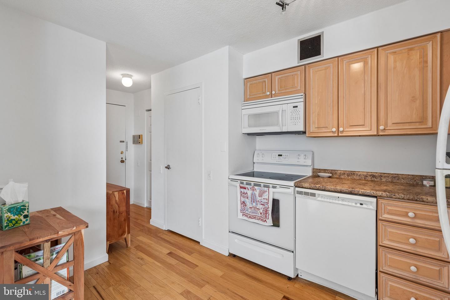 1420 Locust St #17b Property Photo 7