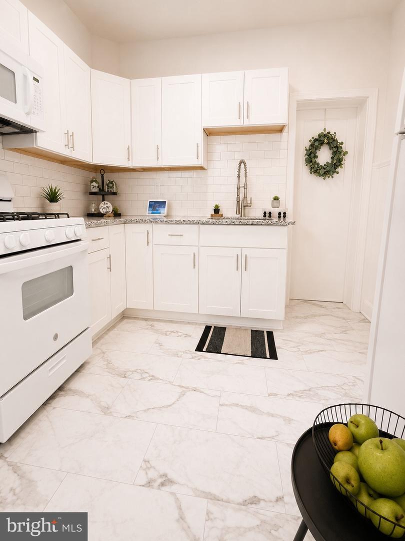 4651 Tacony Property Photo 15